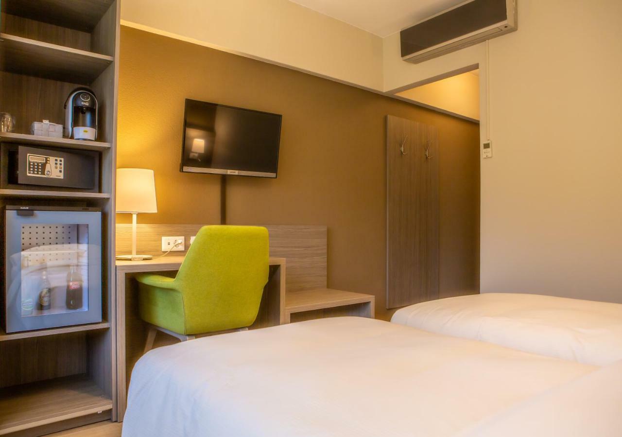 Comfort Double or Twin Room with Balcony and Castle View