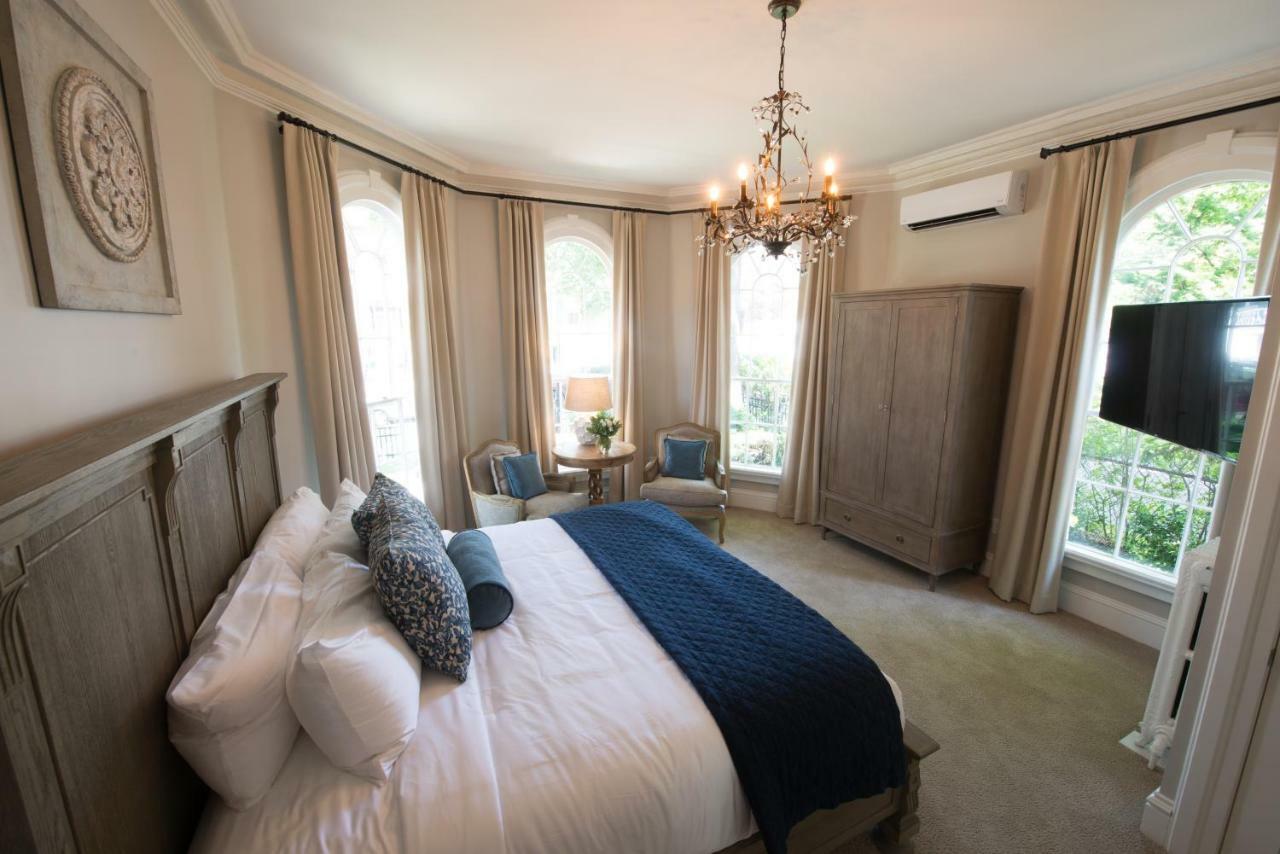 Room 1 – King Room
