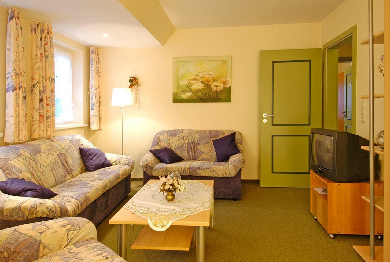 Holiday Home,815492738:JPEG