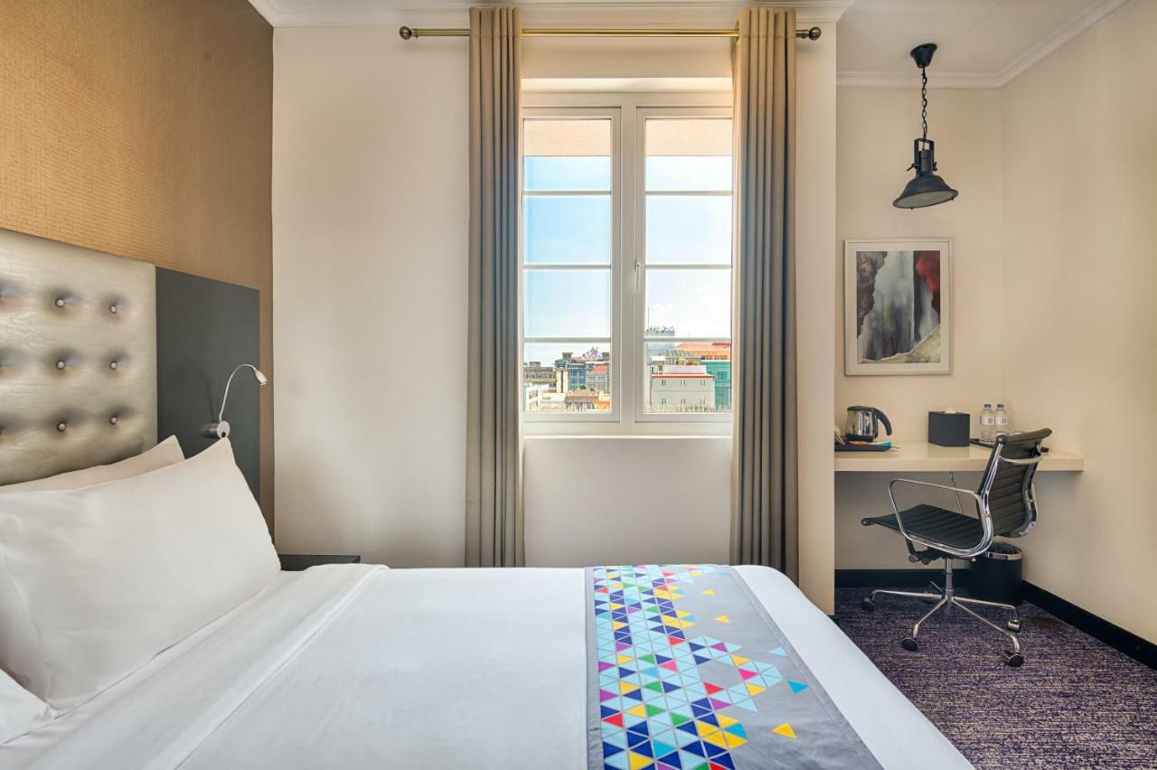 Superior King Room with 20% off on Laundry Services