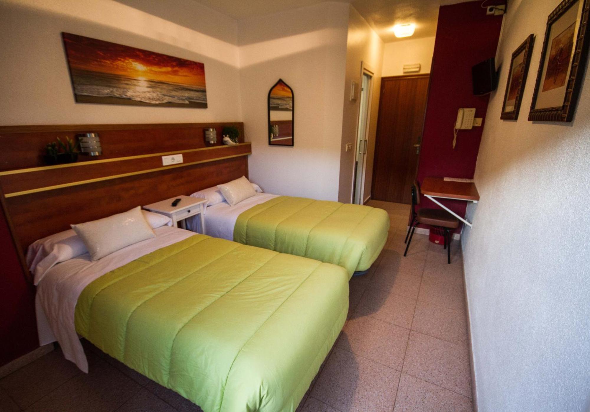 Twin Room,708918937:JPEG
