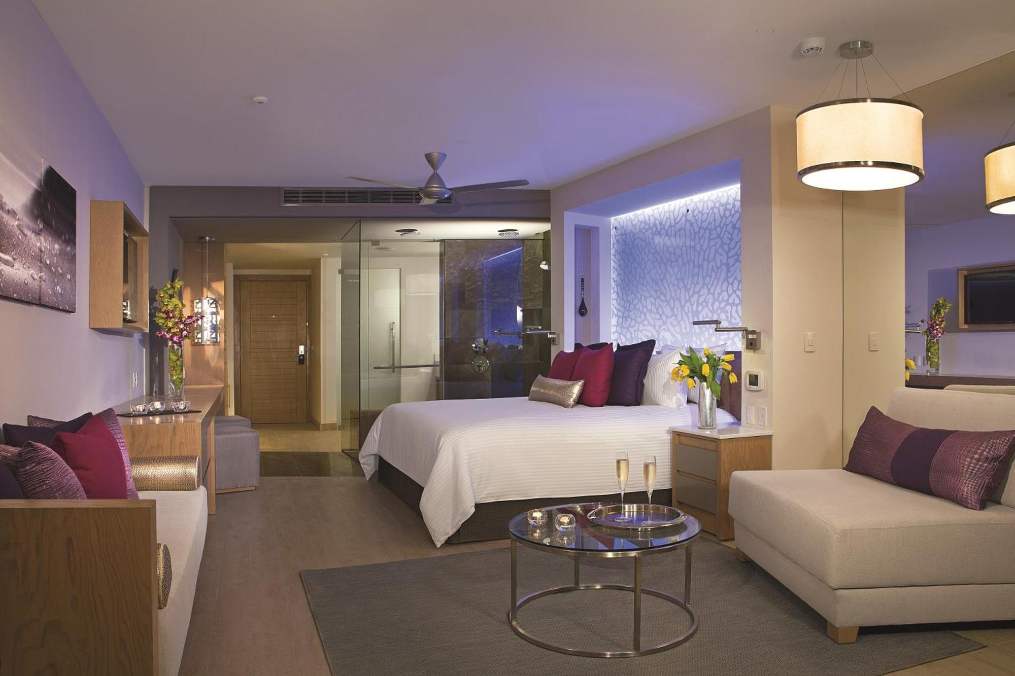 Xhale Club Junior Suite Ocean View King