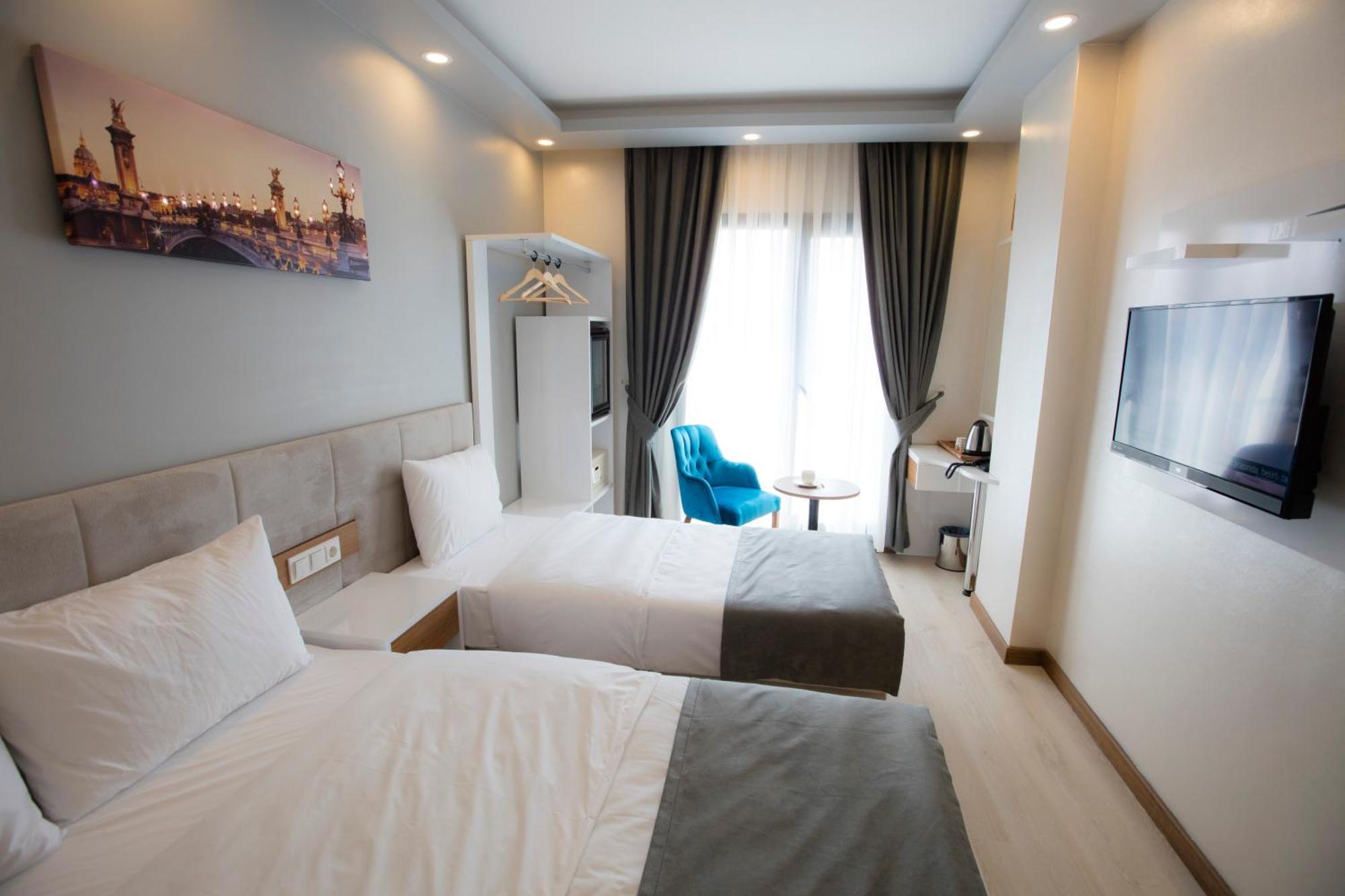 Quarto Deluxe com Cama de Casal ou 2 de Solteiro