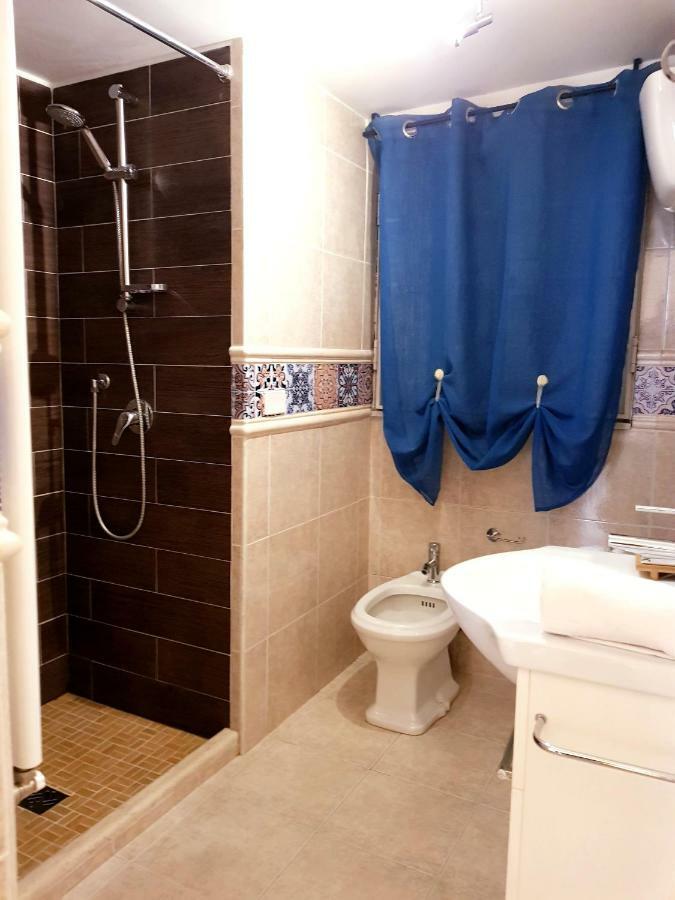Doppelzimmer mit Balkon