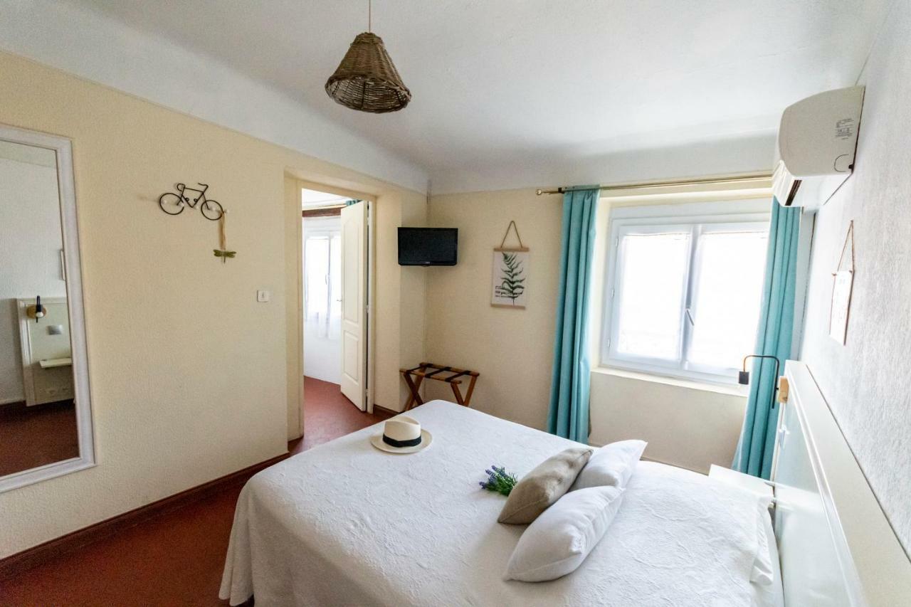Standard Double Room,830350880:JPEG