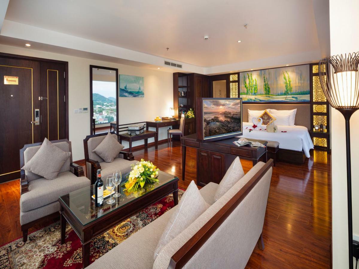 D' Elegance Signature Suite