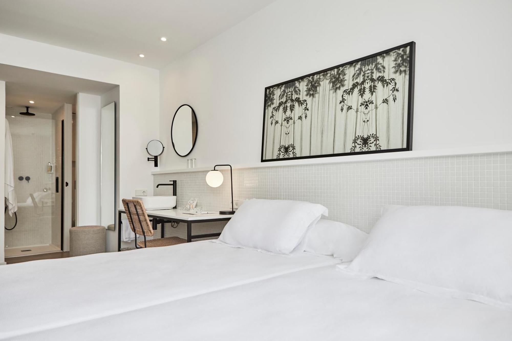 Zweibettzimmer mit Balkon