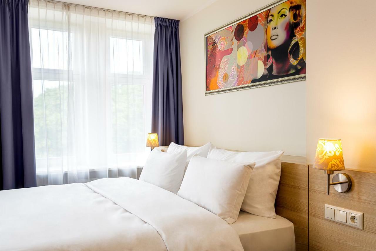 Cozy Kamer met Queensize Bed
