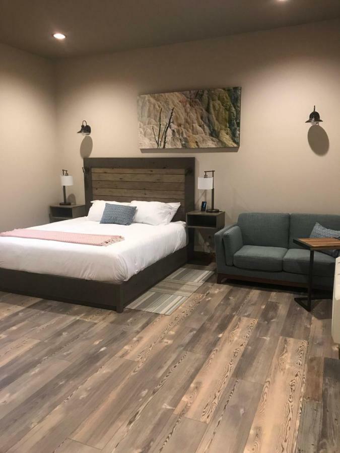 Private King Cabin