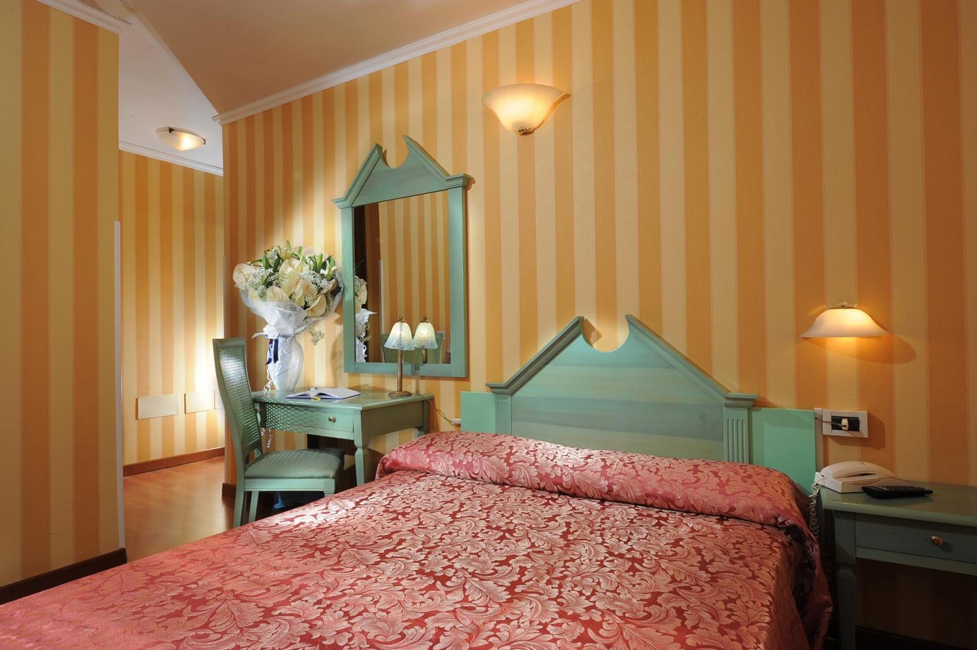 Small Double Room - Annex,1396147394:JPEG