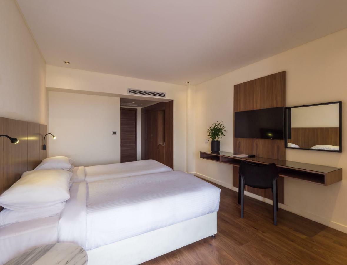 Quarto Superior com Cama de Casal ou 2 de Solteiro