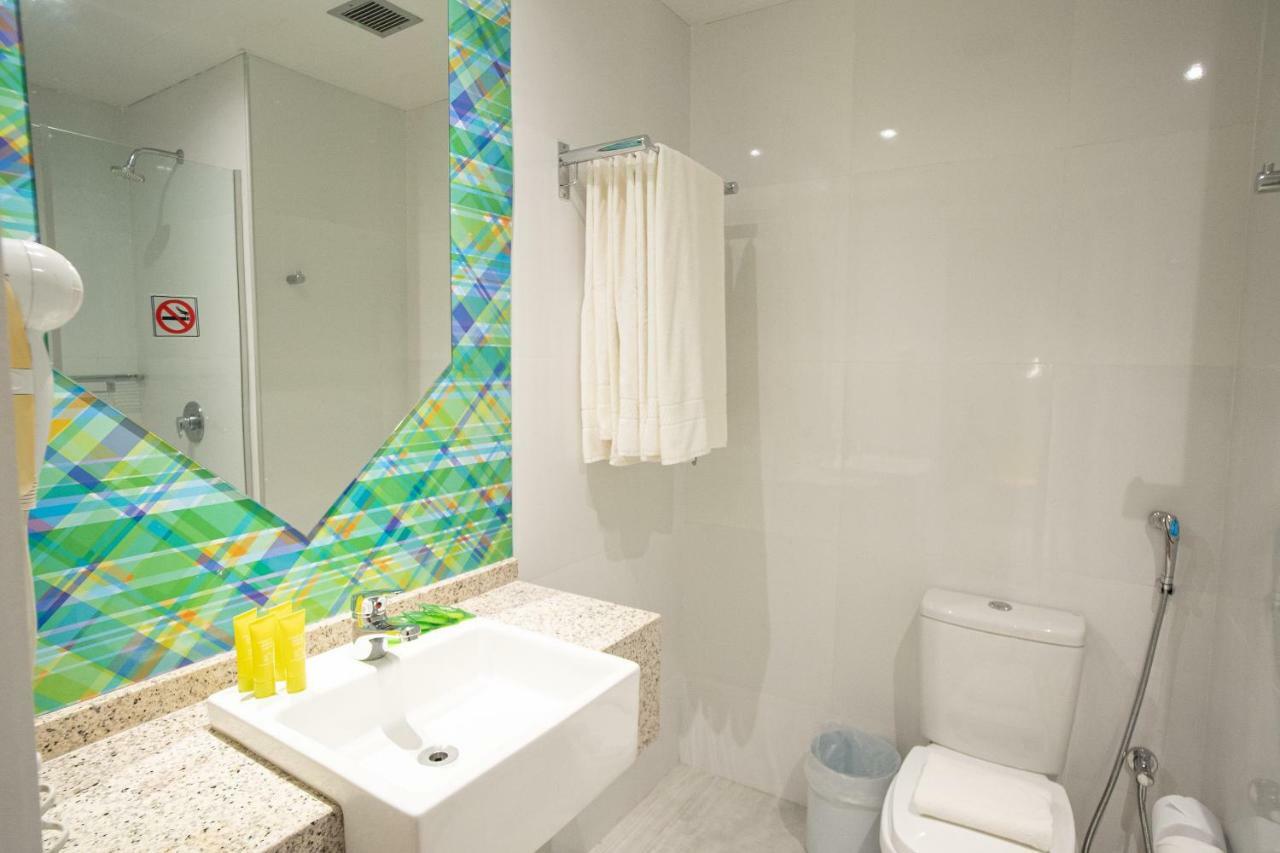 Quarto Familiar com 1 Cama de Casal e 2 Camas Individuais
