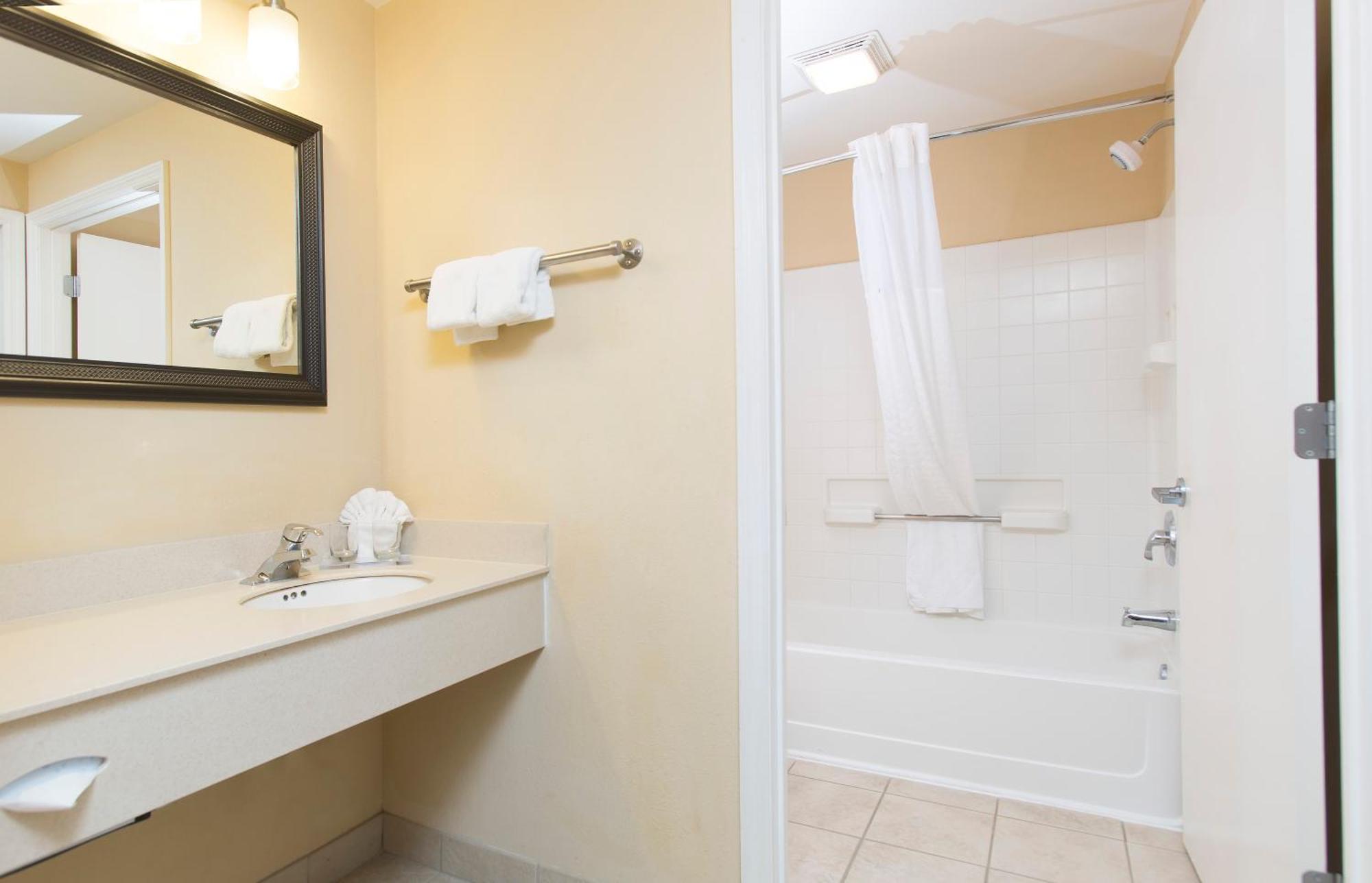 One-Bedroom King Suite