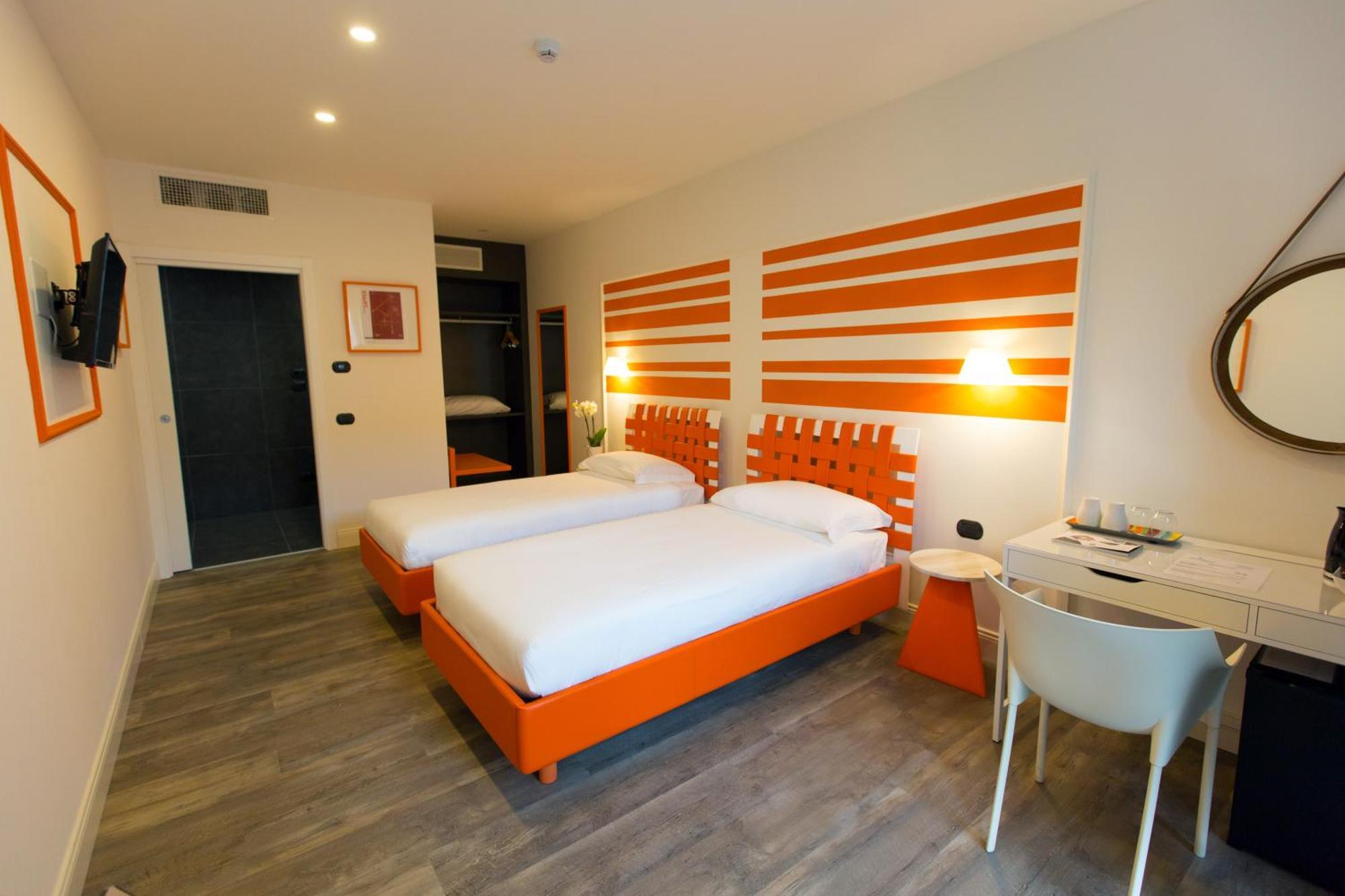 Tweepersoonskamer met 2 Aparte Bedden
