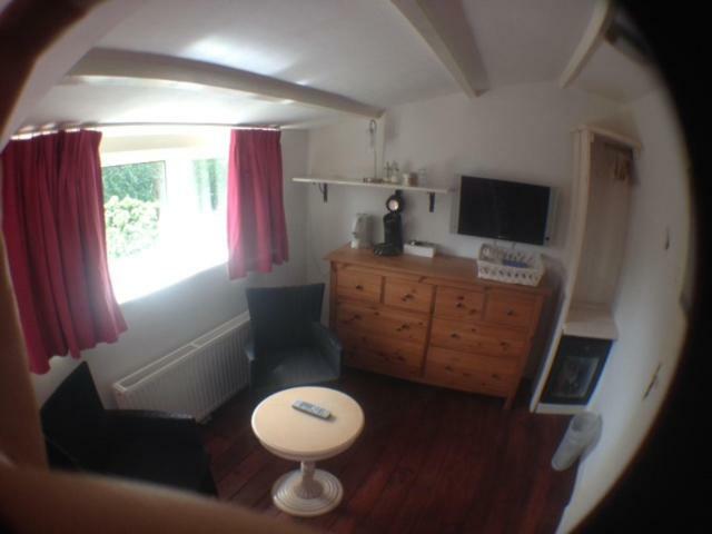 Tweepersoonskamer met 1 of 2 Bedden en Eigen Badkamer