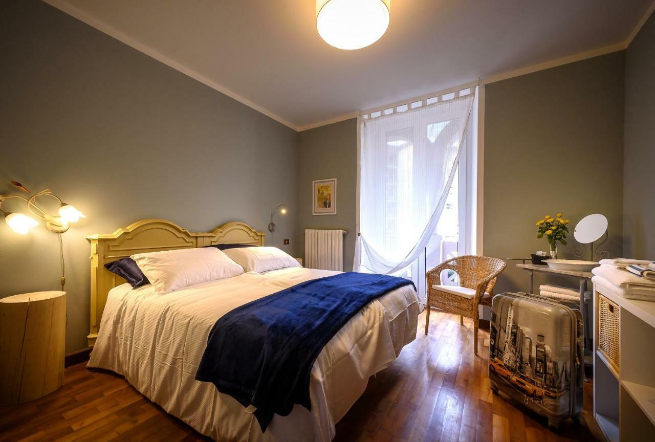 Doppel-/Zweibettzimmer mit privatem, externem Bad