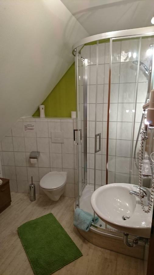 Double Room with Private Bathroom,832002041:JPEG
