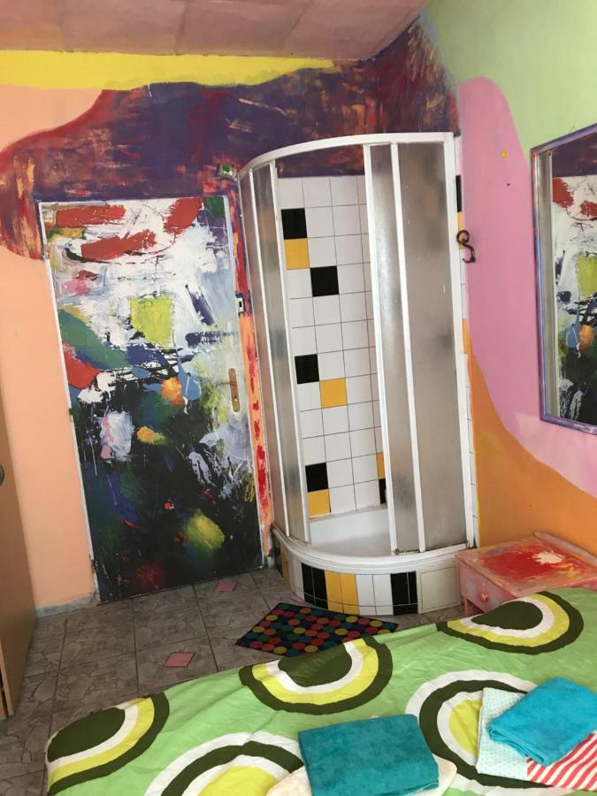 Habitación Doble con ducha privada y aseo compartido