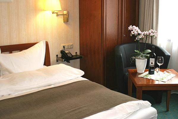 Doppelzimmer mit Balkon