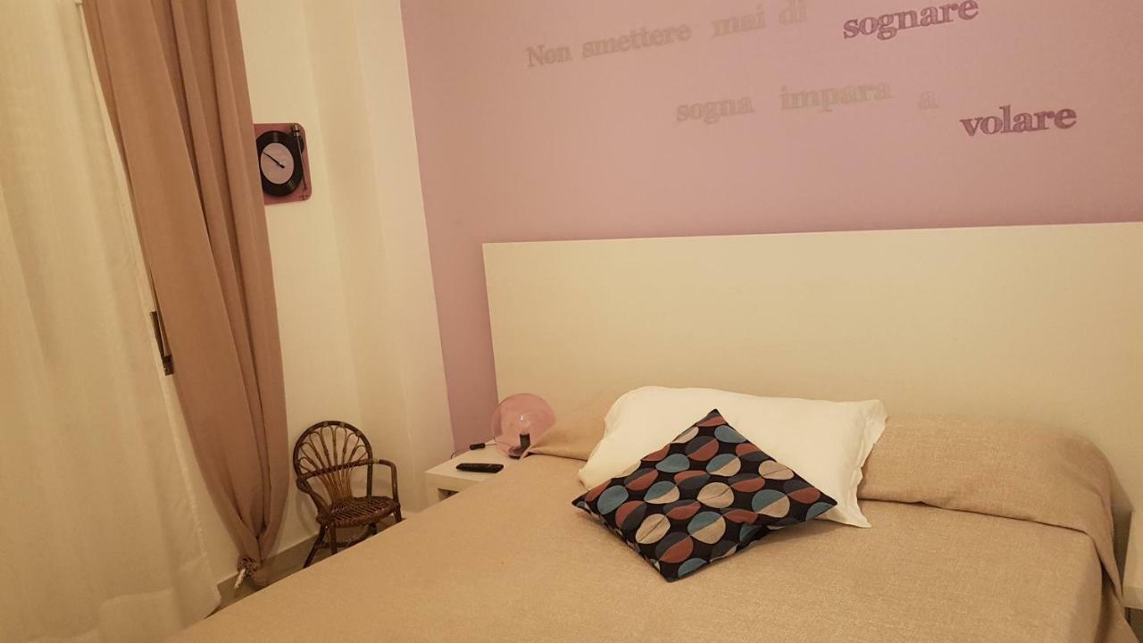 Tweepersoonskamer met een Eigen Externe Badkamer