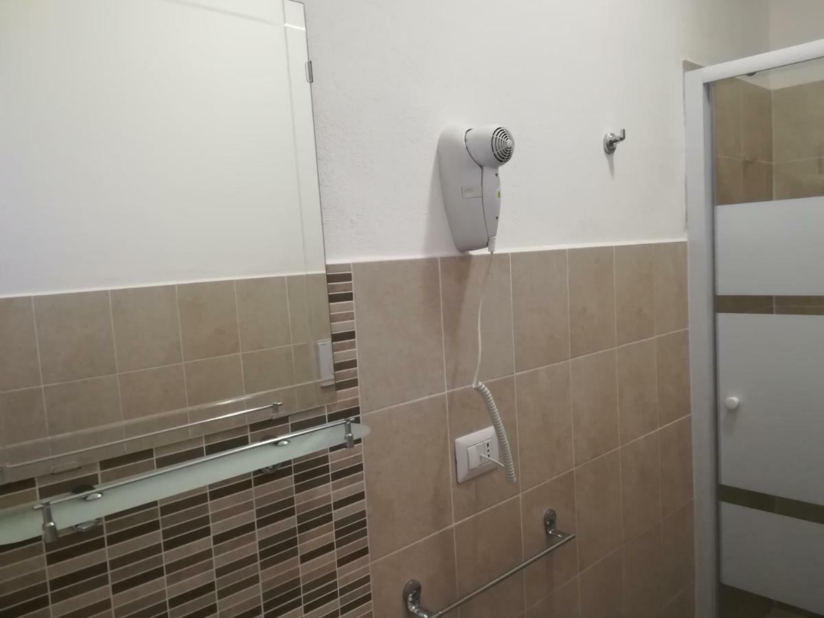 Dreibettzimmer mit eigenem Bad