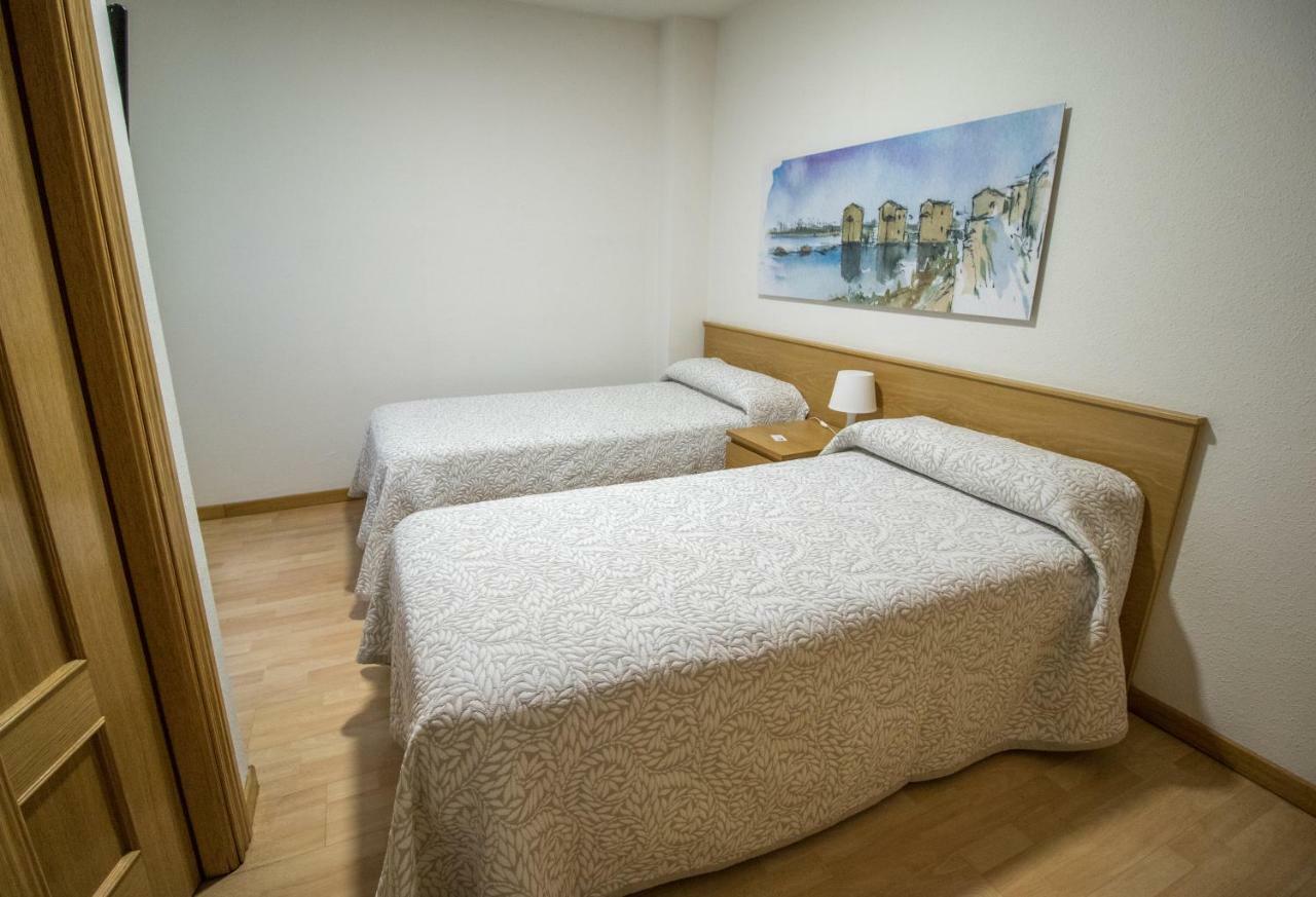 Habitación Doble con baño - 2 camas