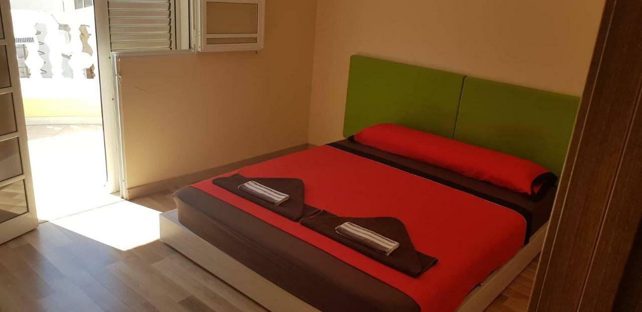 Kamer met Queensize Bed en Balkon