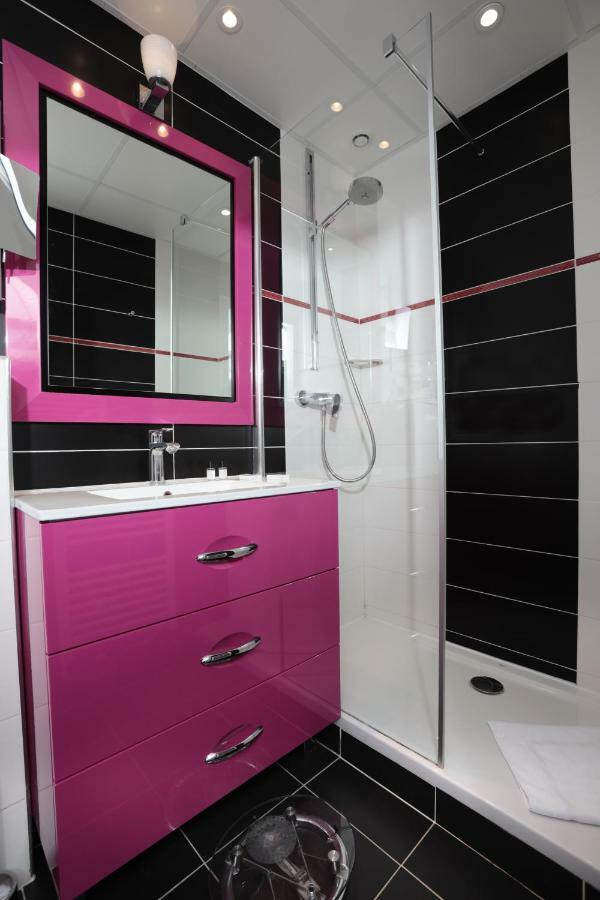 Standard Double Room with Courtyard View
