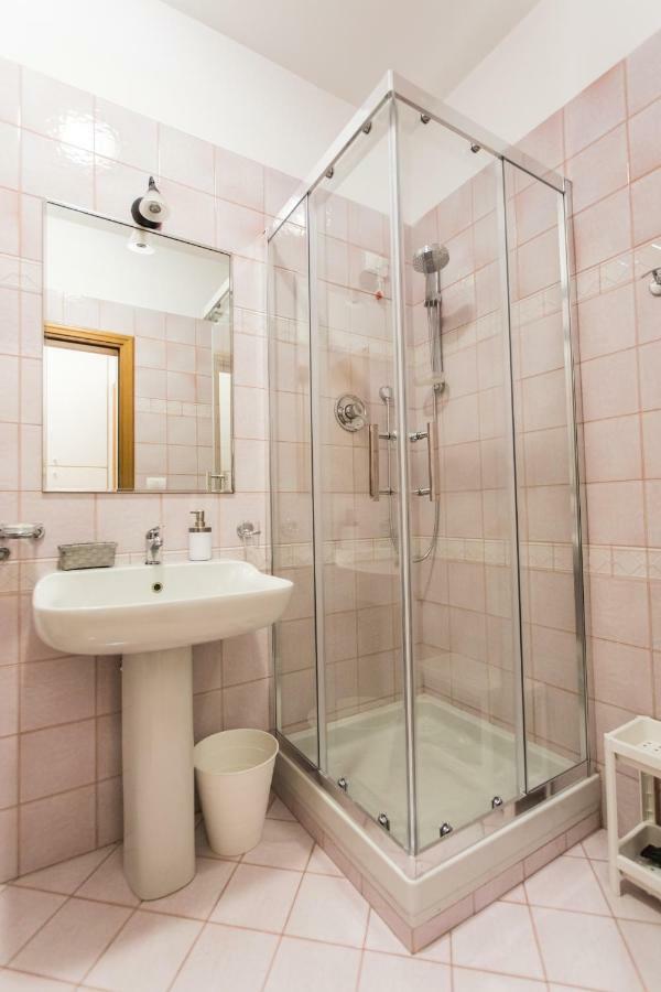 Double Room with Private Bathroom,891751693:JPEG