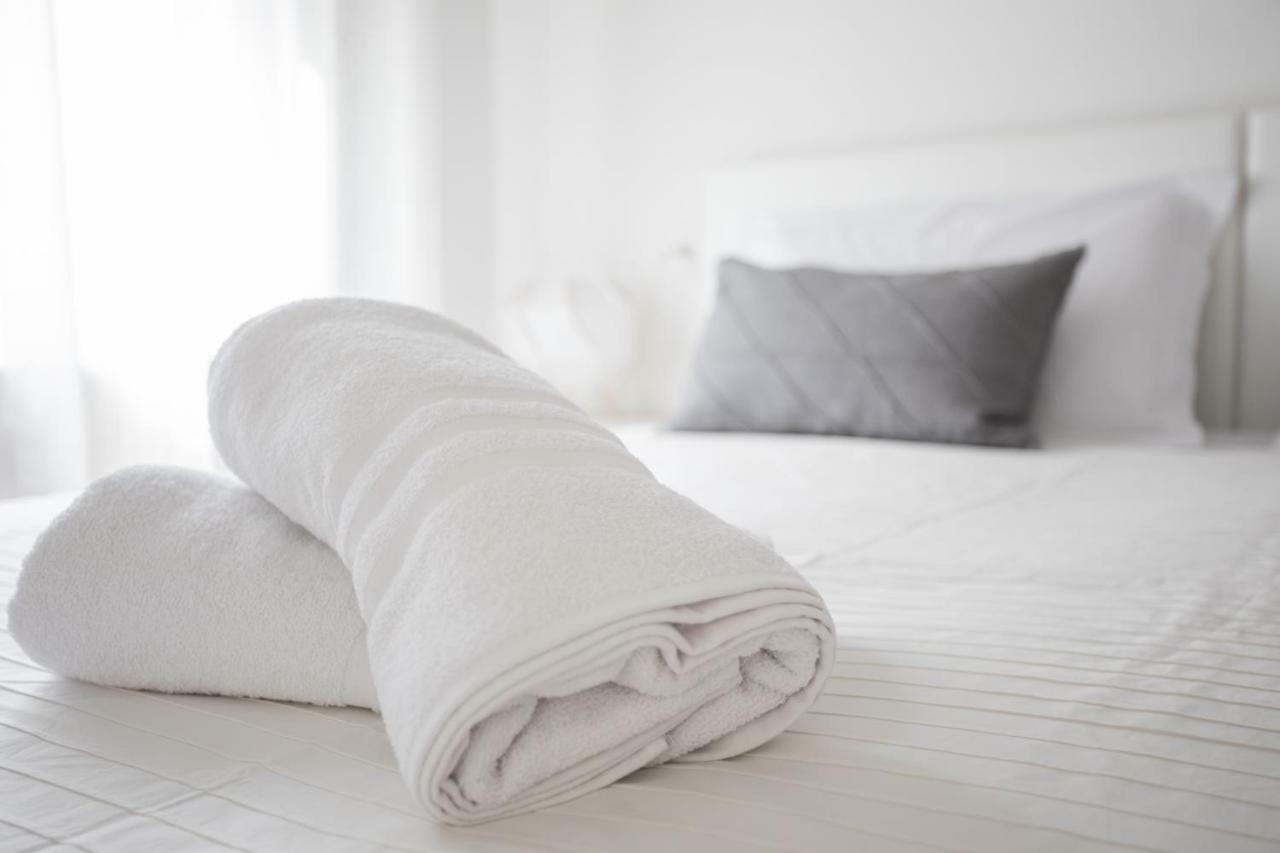 Grande Chambre Double ou Lits Jumeaux avec Salle de Bains Privative
