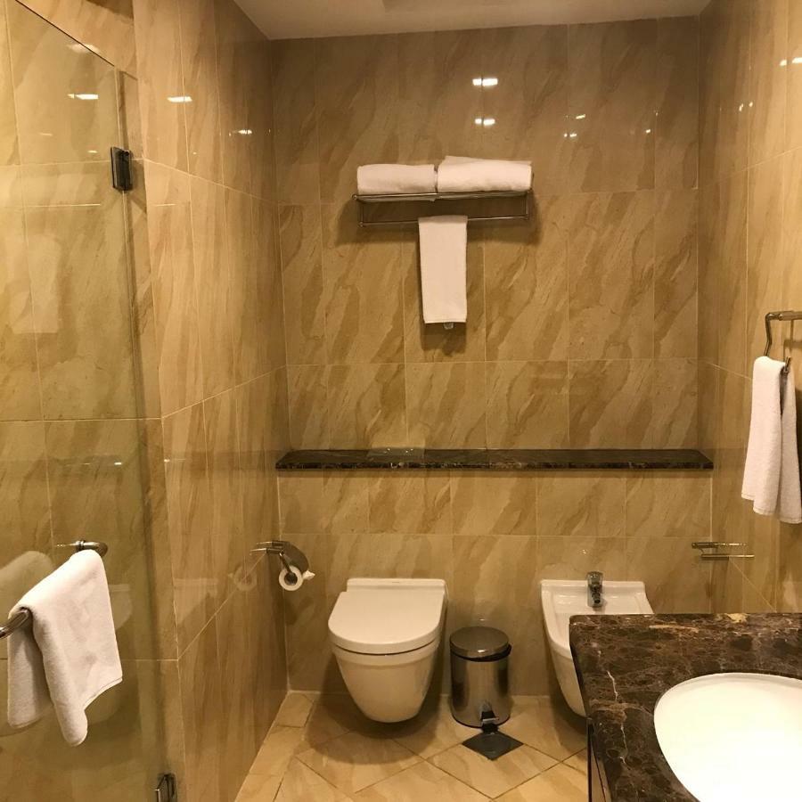 Deluxe Penthouse met 3 Slaapkamers - Gratis Transfer naar Mall of the Emirates, Metrostation InsuranceMarket en Jumeirah Beach