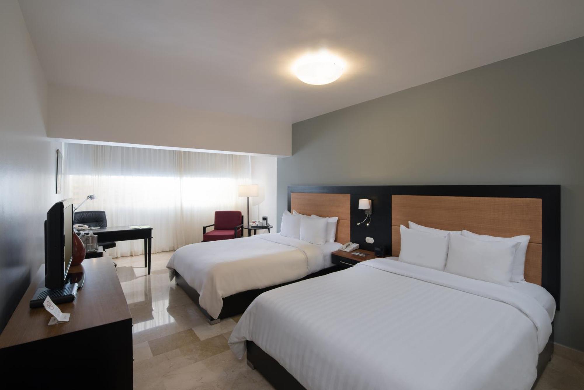 Premium Two Queen Beds - Non-Smoking