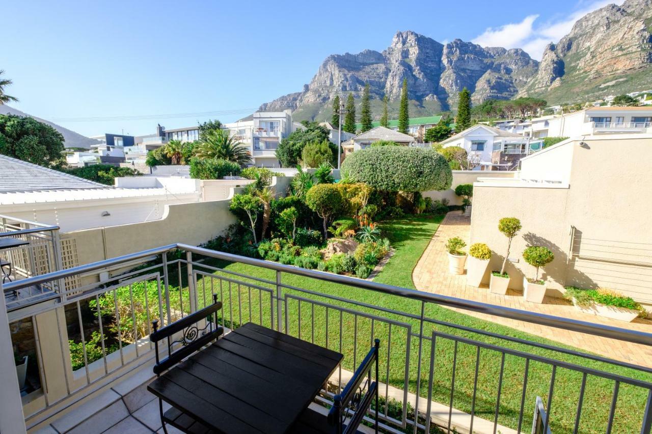 Premier Doppel- oder Zweibettzimmer mit Balkon und Bergblick
