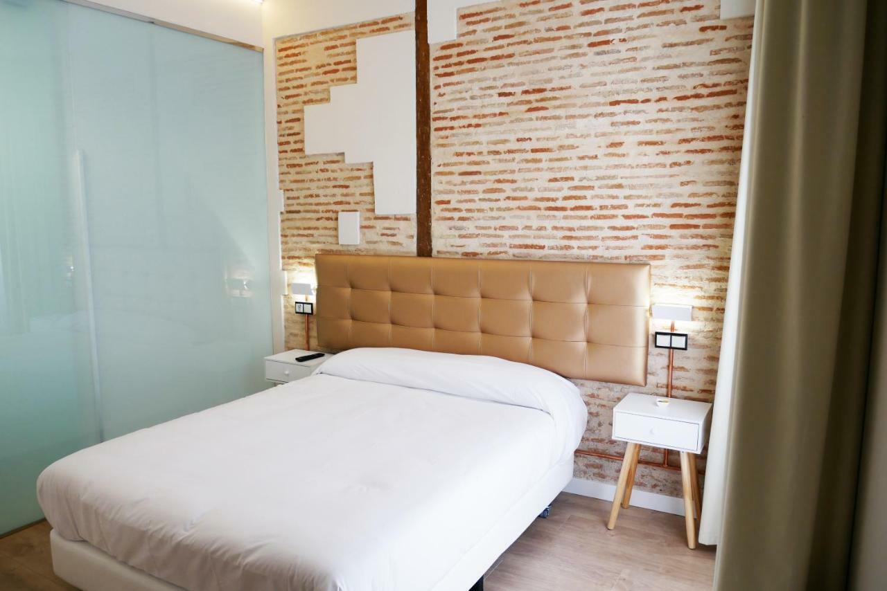 Deluxe Double Room,909386452:JPEG