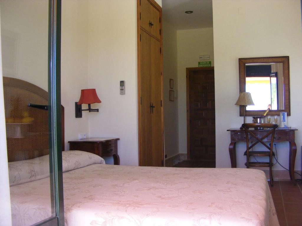 Double or Twin Room Balcony Sea View,9108298:JPEG