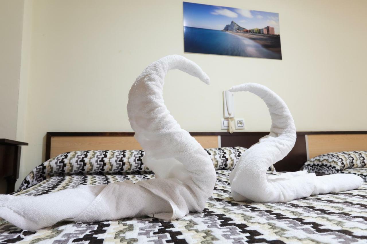 Large Twin Room,910965751:JPEG