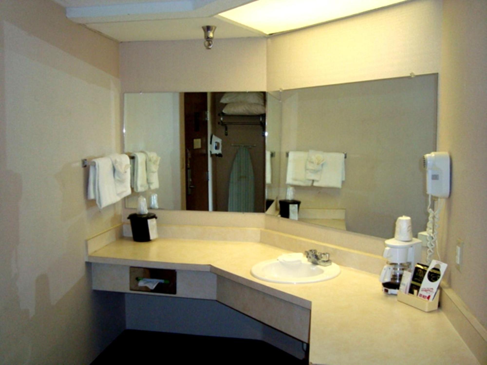 Suite with Spa Bath