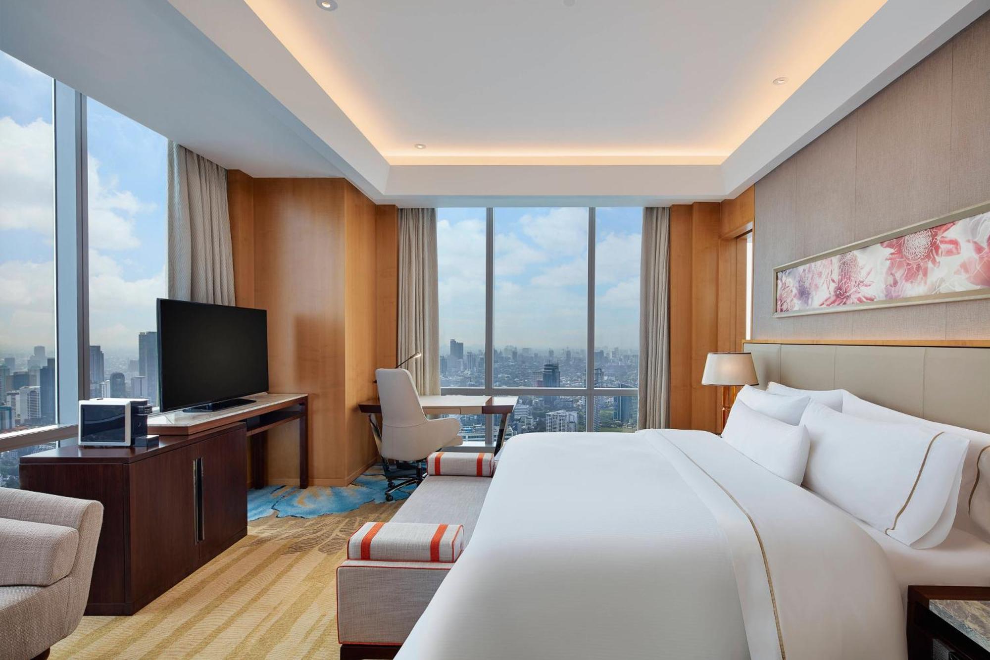 Premium Kamer met 1 Kingsize Bed en Patio - Toegang tot Club Lounge