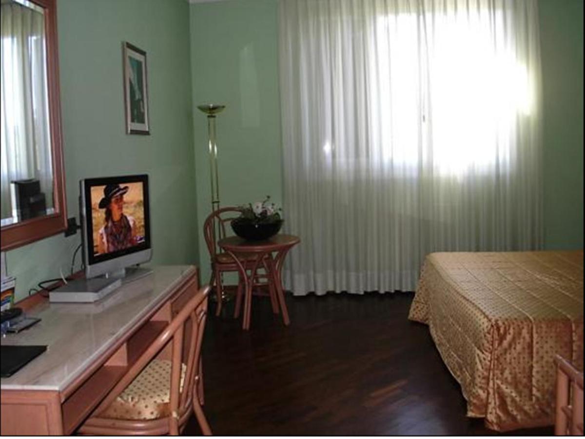 Camera Matrimoniale/Doppia con Letti Singoli (1 Adulto)