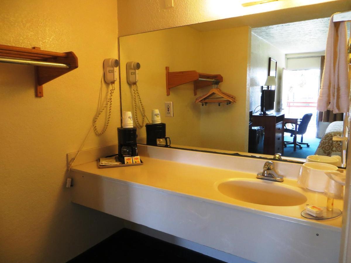Double Room with Two Double Beds - Non-Smoking