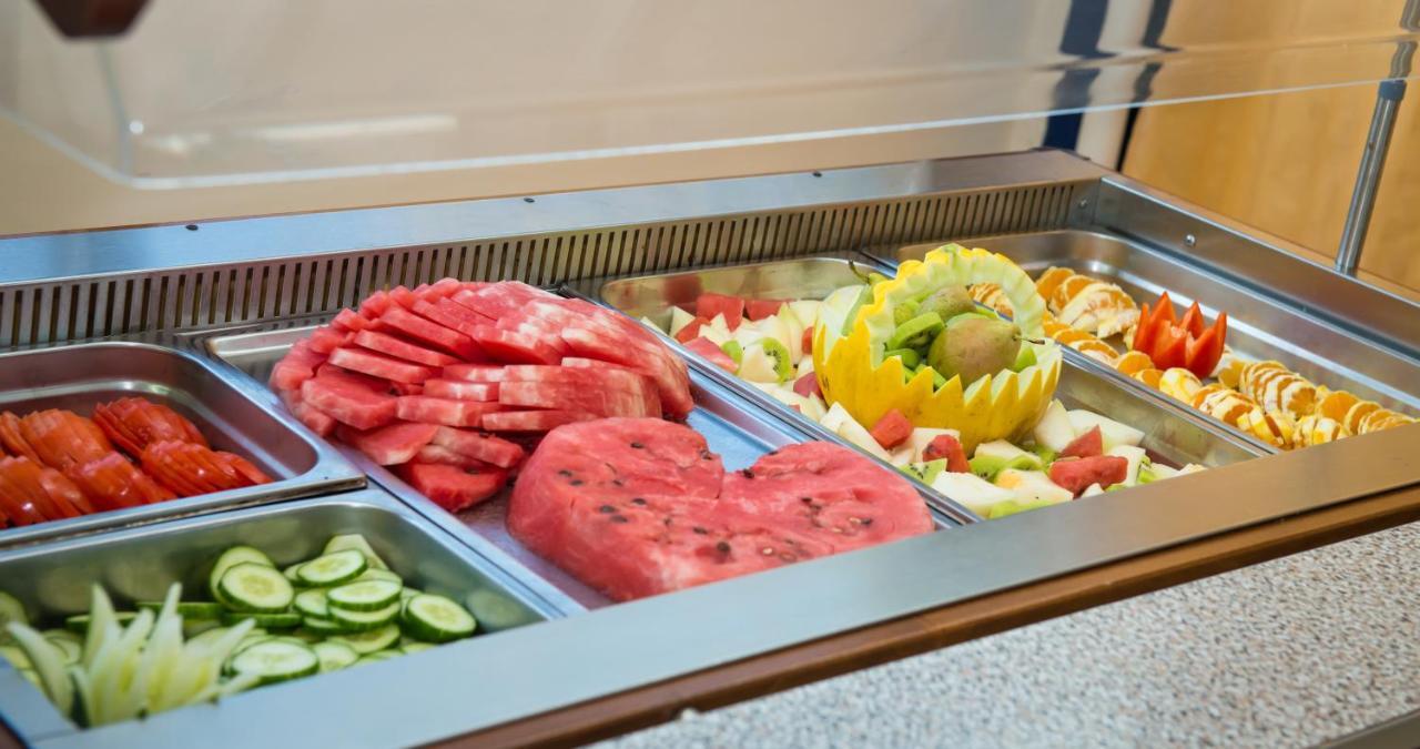 Standaard Tweepersoonskamer met Uitzicht op de Bergen of de Tuin