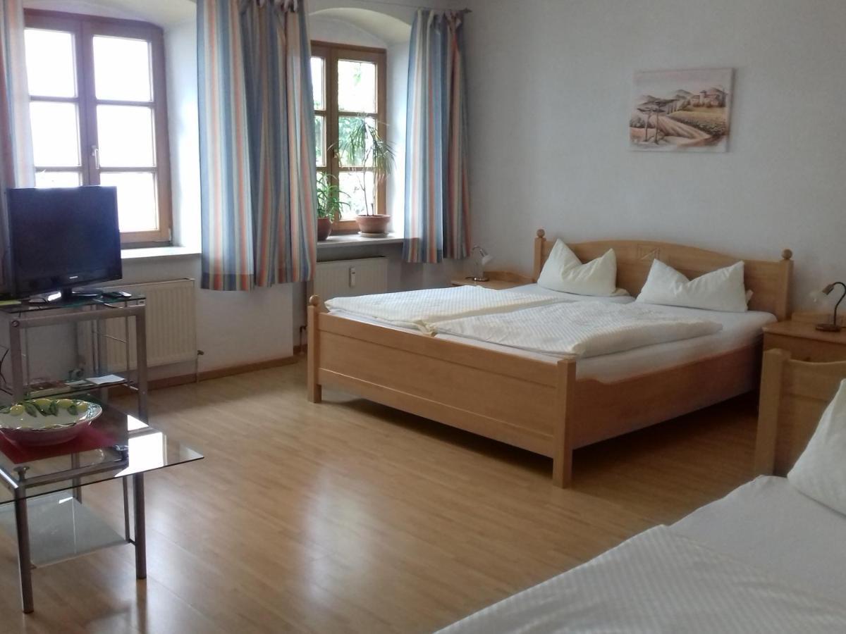 Vierbettzimmer mit eigenem Bad