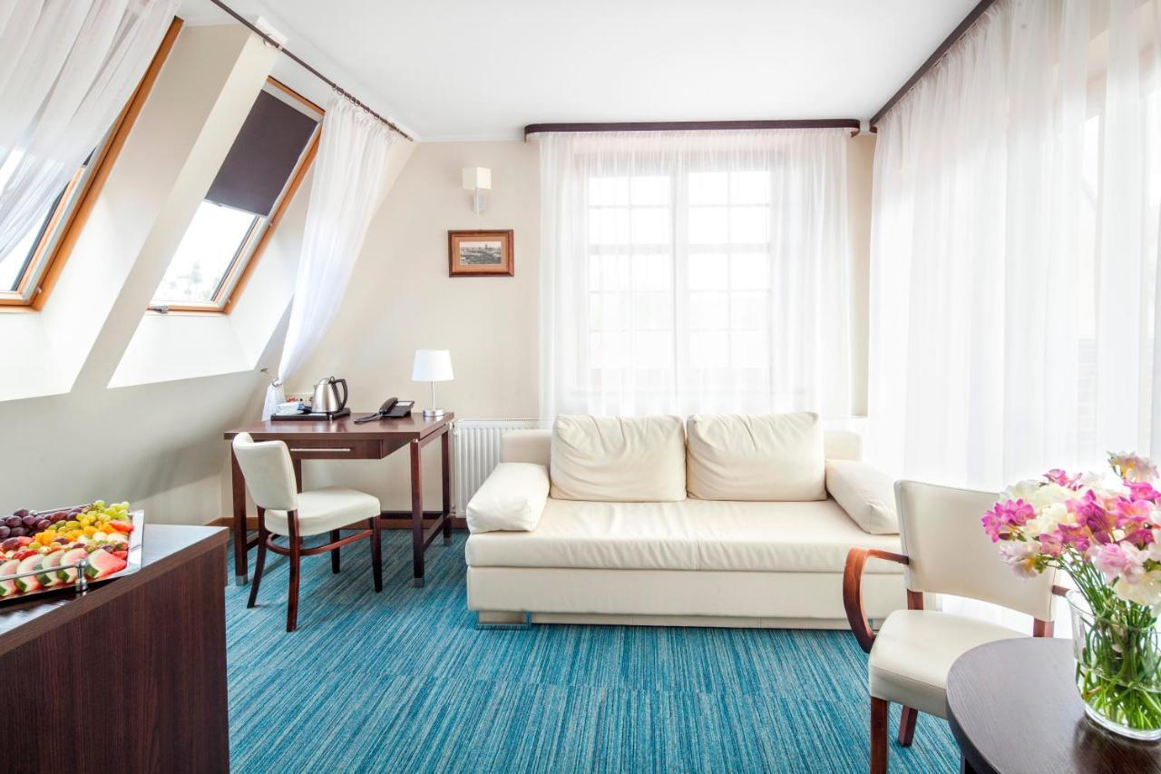 Deluxe Double or Twin Room with Balcony