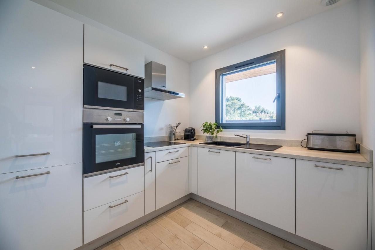 Villa 3 Chambres avec Climatisation, Piscine Privée de 7 Mètres et Terrasse (6 Adultes)
