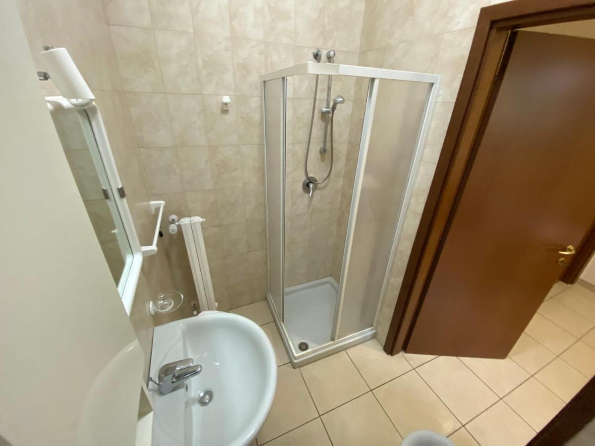 Camera Singola con Bagno Privato