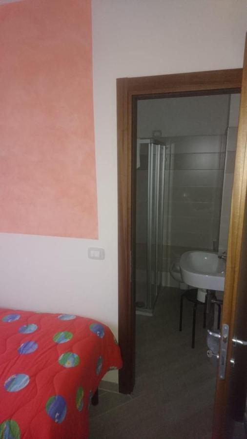Single Room,935900857:JPEG