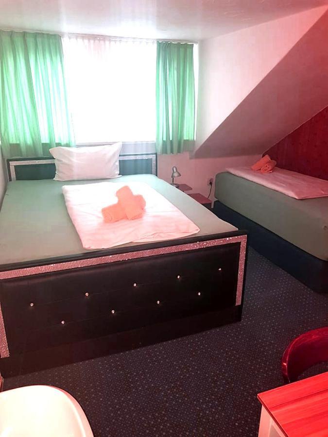 Zweibettzimmer mit Gemeinschaftsbad