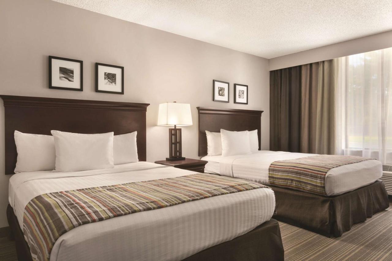 Queen Room with Two Queen Beds,945559303:JPEG