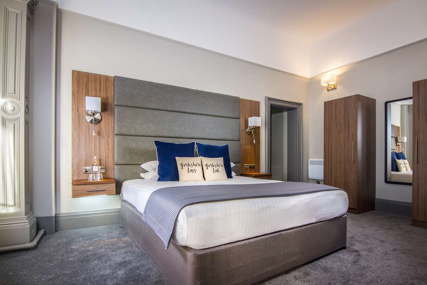 King Room with King Bed and Balcony - Non-Smoking