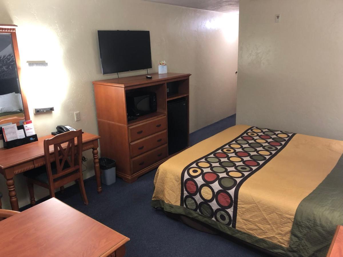 King Room - Mobility Access/Non-Smoking